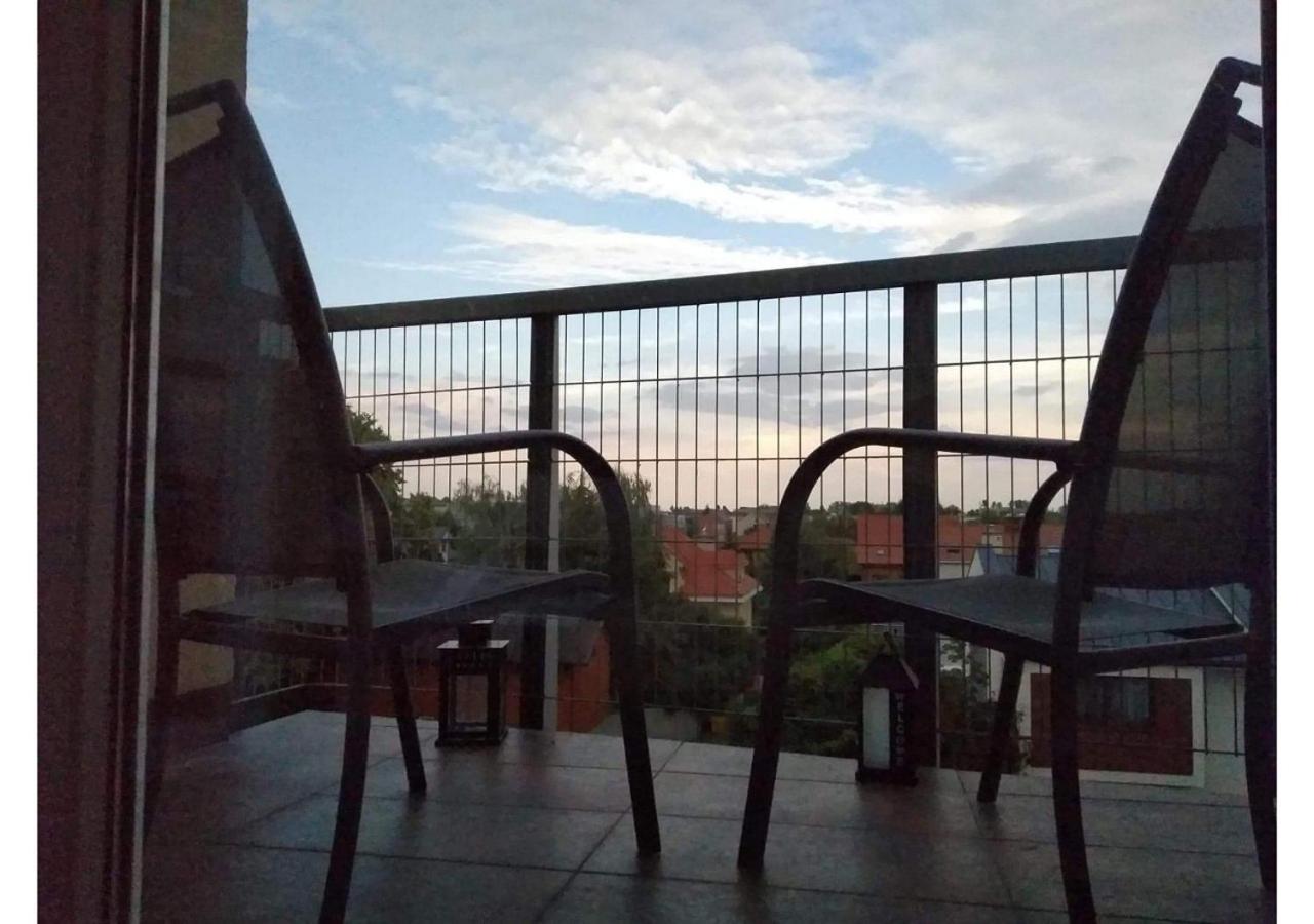 Sunny Penthouse With Roof Gardens Overlooking The Warsaw Palace Of Culture Pruszkow Bagian luar foto